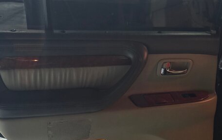 Toyota Land Cruiser 100 рестайлинг 2, 2002 год, 1 600 000 рублей, 5 фотография