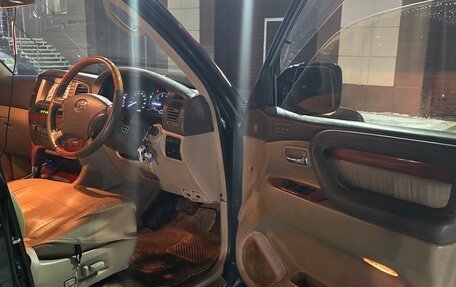 Toyota Land Cruiser 100 рестайлинг 2, 2002 год, 1 600 000 рублей, 3 фотография