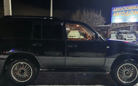 Toyota Land Cruiser 100 рестайлинг 2, 2002 год, 1 600 000 рублей, 8 фотография