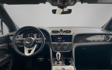 Bentley Bentayga I, 2025 год, 29 150 000 рублей, 7 фотография