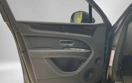 Bentley Bentayga I, 2025 год, 29 150 000 рублей, 11 фотография