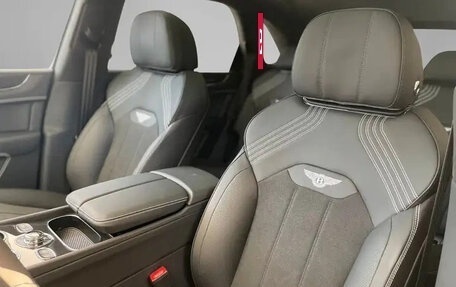 Bentley Bentayga I, 2025 год, 29 150 000 рублей, 13 фотография