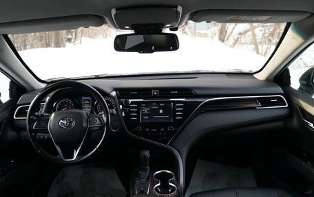 Toyota Camry, 2019 год, 2 450 000 рублей, 10 фотография