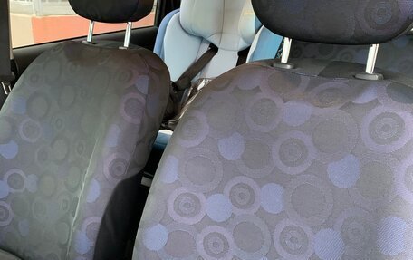 Nissan Note II рестайлинг, 2005 год, 590 000 рублей, 18 фотография