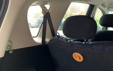 Nissan Note II рестайлинг, 2005 год, 590 000 рублей, 24 фотография
