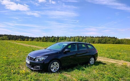 Peugeot 308 II, 2019 год, 1 490 000 рублей, 3 фотография