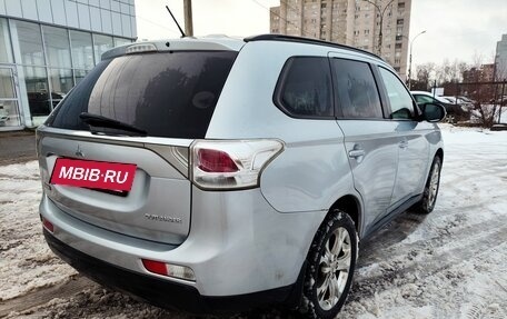 Mitsubishi Outlander III рестайлинг 3, 2013 год, 1 199 000 рублей, 3 фотография
