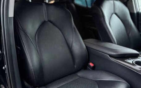 Toyota Camry, 2021 год, 2 950 000 рублей, 13 фотография