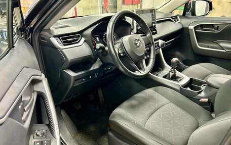 Toyota RAV4, 2021 год, 2 770 000 рублей, 11 фотография