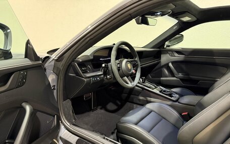 Porsche 911, 2025 год, 32 700 000 рублей, 19 фотография