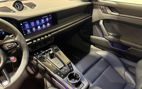 Porsche 911, 2025 год, 32 700 000 рублей, 27 фотография