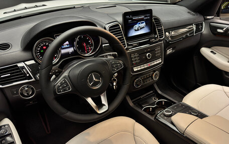 Mercedes-Benz GLS, 2019 год, 6 400 000 рублей, 10 фотография