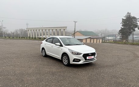 Hyundai Solaris II рестайлинг, 2017 год, 840 000 рублей, 5 фотография