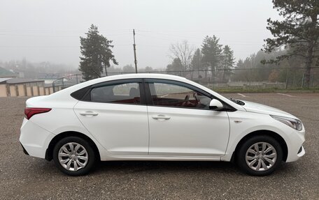 Hyundai Solaris II рестайлинг, 2017 год, 840 000 рублей, 6 фотография