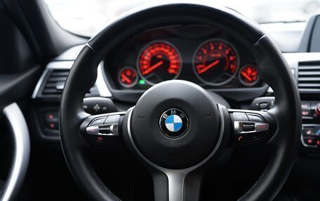 BMW 3 серия, 2016 год, 2 400 000 рублей, 11 фотография