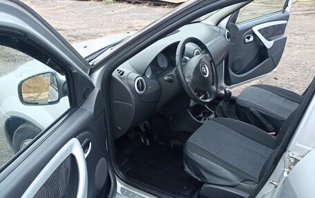 Renault Logan I, 2011 год, 570 000 рублей, 8 фотография