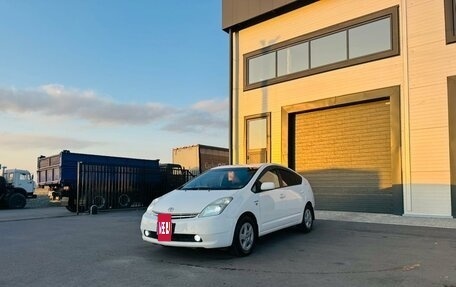 Toyota Prius, 2011 год, 1 119 000 рублей, 2 фотография