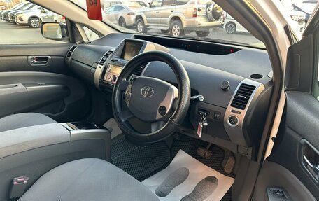 Toyota Prius, 2011 год, 1 119 000 рублей, 10 фотография
