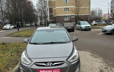 Hyundai Solaris II рестайлинг, 2013 год, 800 000 рублей, 1 фотография