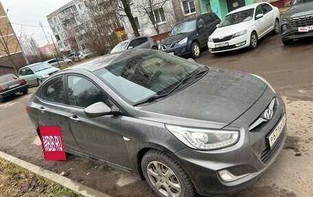 Hyundai Solaris II рестайлинг, 2013 год, 800 000 рублей, 3 фотография