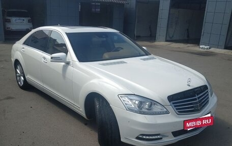 Mercedes-Benz S-Класс, 2010 год, 1 380 000 рублей, 2 фотография