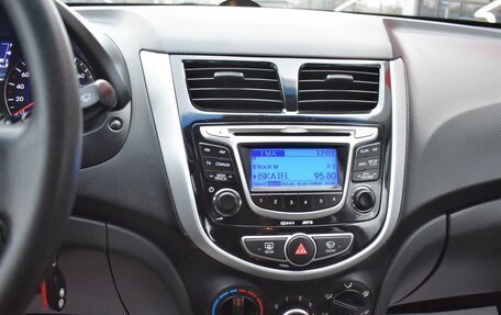 Hyundai Solaris II рестайлинг, 2011 год, 889 000 рублей, 16 фотография