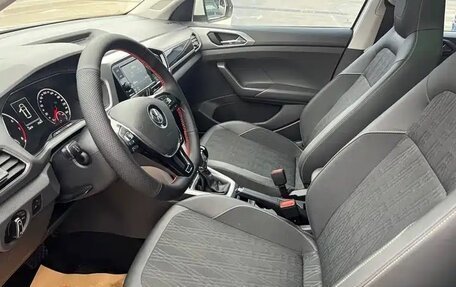 Volkswagen T-Cross I, 2021 год, 1 490 900 рублей, 9 фотография