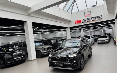 Toyota Highlander, 2025 год, 5 999 000 рублей, 36 фотография