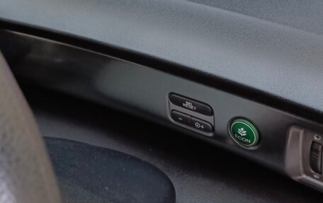 Honda Freed I, 2010 год, 800 000 рублей, 8 фотография