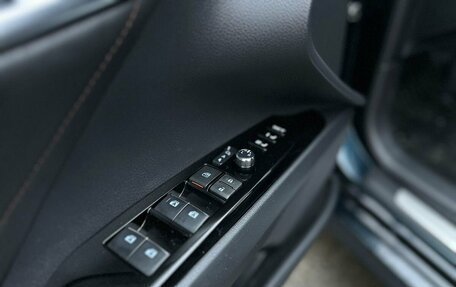 Toyota Camry, 2018 год, 2 640 000 рублей, 16 фотография