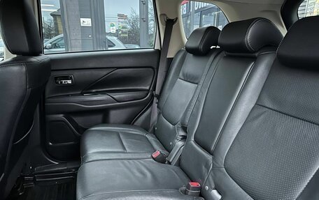 Mitsubishi Outlander III рестайлинг 3, 2015 год, 1 770 000 рублей, 23 фотография