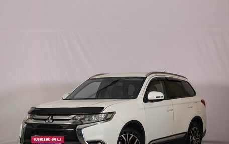 Mitsubishi Outlander III рестайлинг 3, 2015 год, 1 679 000 рублей, 4 фотография