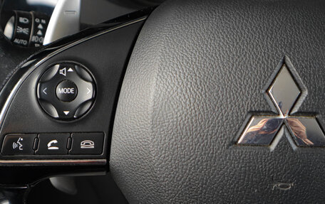 Mitsubishi Outlander III рестайлинг 3, 2015 год, 1 679 000 рублей, 16 фотография