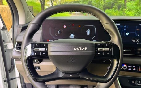 KIA Carnival, 2024 год, 5 200 000 рублей, 13 фотография