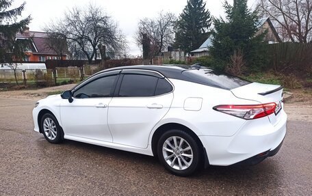 Toyota Camry, 2018 год, 2 200 000 рублей, 4 фотография