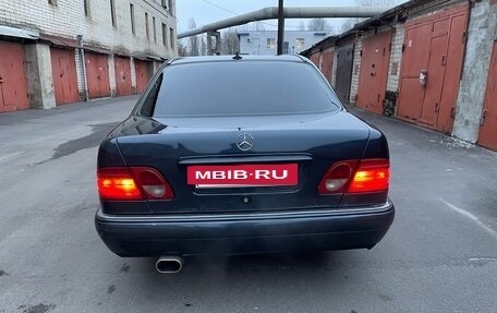 Mercedes-Benz E-Класс, 1997 год, 495 000 рублей, 4 фотография