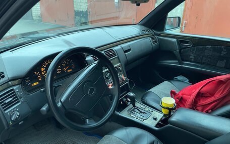 Mercedes-Benz E-Класс, 1997 год, 495 000 рублей, 8 фотография