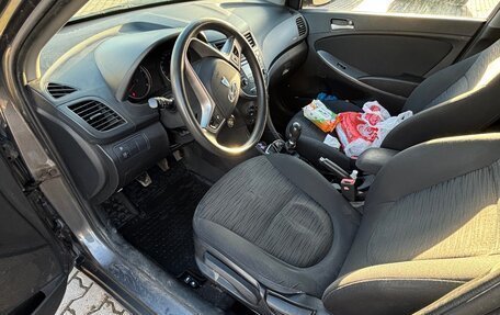 Hyundai Solaris II рестайлинг, 2014 год, 750 000 рублей, 10 фотография