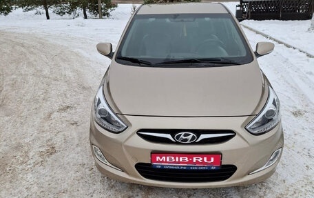 Hyundai Solaris II рестайлинг, 2014 год, 900 000 рублей, 1 фотография