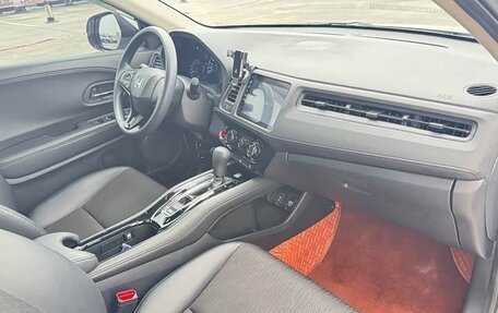 Honda Vezel, 2022 год, 1 438 000 рублей, 10 фотография