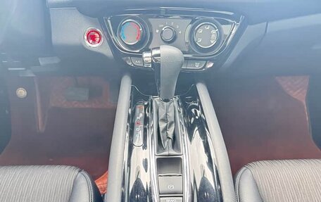 Honda Vezel, 2022 год, 1 438 000 рублей, 15 фотография