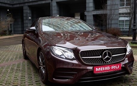 Mercedes-Benz E-Класс, 2018 год, 5 200 000 рублей, 1 фотография