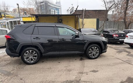 Toyota RAV4, 2025 год, 4 100 000 рублей, 4 фотография