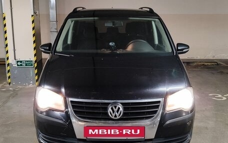 Volkswagen Touran III, 2009 год, 625 000 рублей, 6 фотография