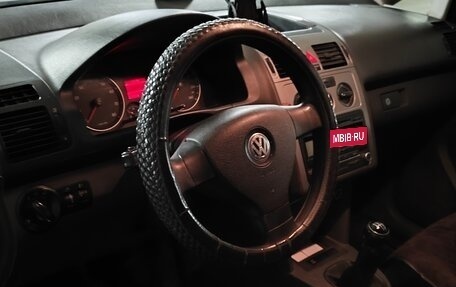 Volkswagen Touran III, 2009 год, 625 000 рублей, 8 фотография