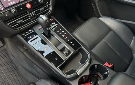 Porsche Macan I рестайлинг, 2024 год, 116 958 рублей, 21 фотография