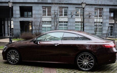 Mercedes-Benz E-Класс, 2018 год, 5 200 000 рублей, 3 фотография