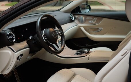 Mercedes-Benz E-Класс, 2018 год, 5 200 000 рублей, 16 фотография