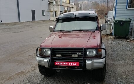 Mitsubishi Pajero III рестайлинг, 1993 год, 630 000 рублей, 3 фотография