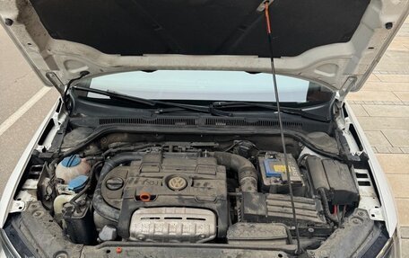 Volkswagen Jetta VI, 2011 год, 1 250 000 рублей, 15 фотография